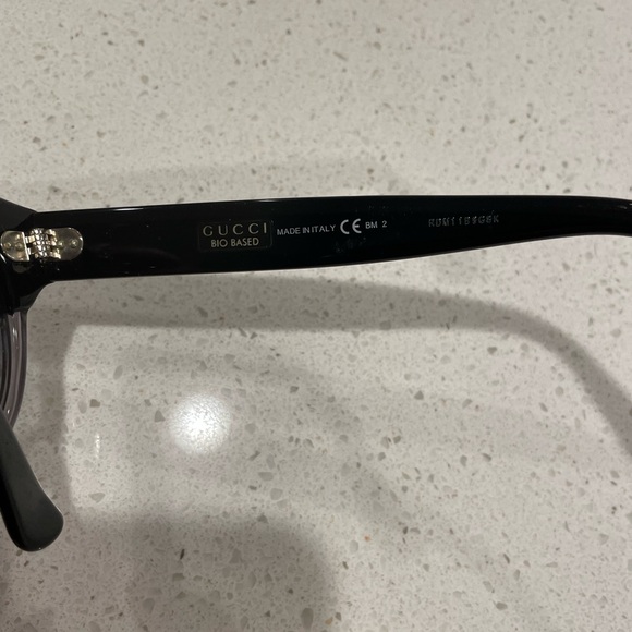 Gucci Sunglasses 1088 - Picture 5 of 9